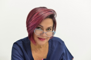 Dra Alejandra Almenares